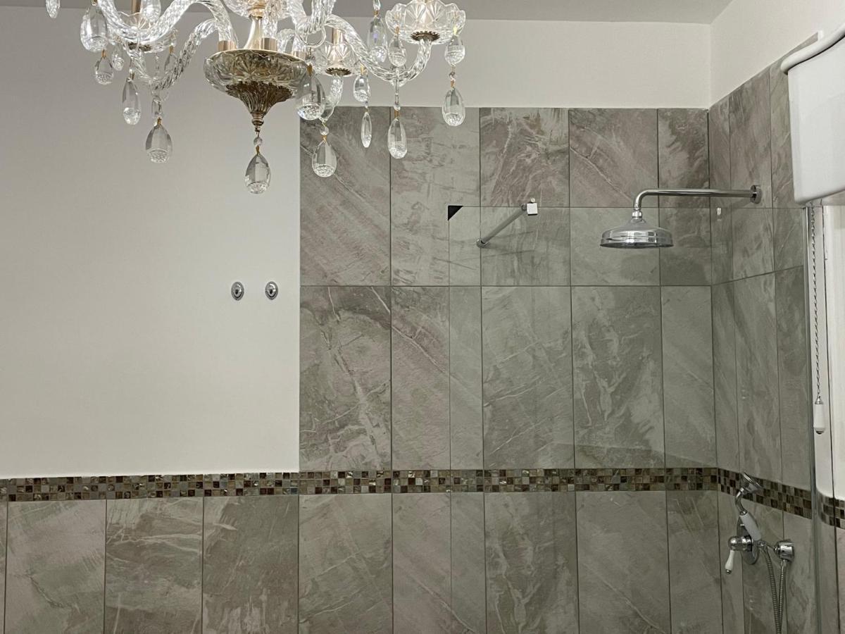 Luxury Villa Arianna Tarano Ngoại thất bức ảnh